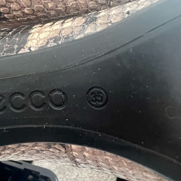 ECCO Women's snakeskin Pointy Dress Pump - Picture 5 of 5